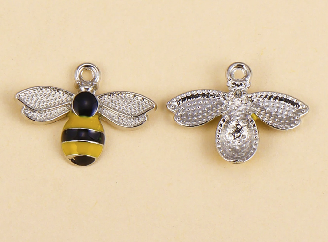 Charms numero 32 - ABEILLES